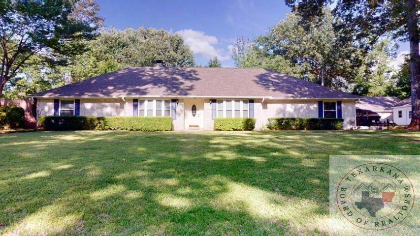 916 CLEAR CREEK DR, TEXARKANA, TX 75503, photo 1 of 25